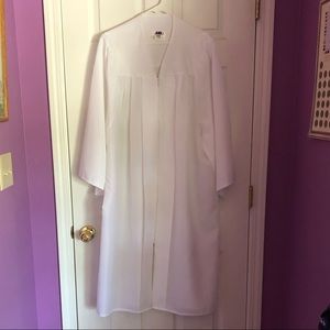 White graduation gown 5’4” - 5’6” one size
